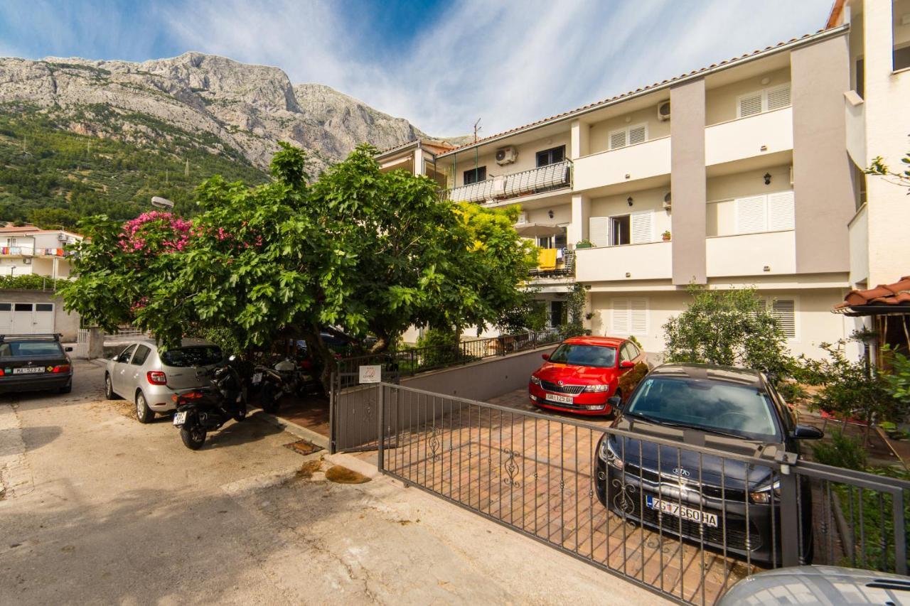 Apartments Divna Baška Voda Kültér fotó