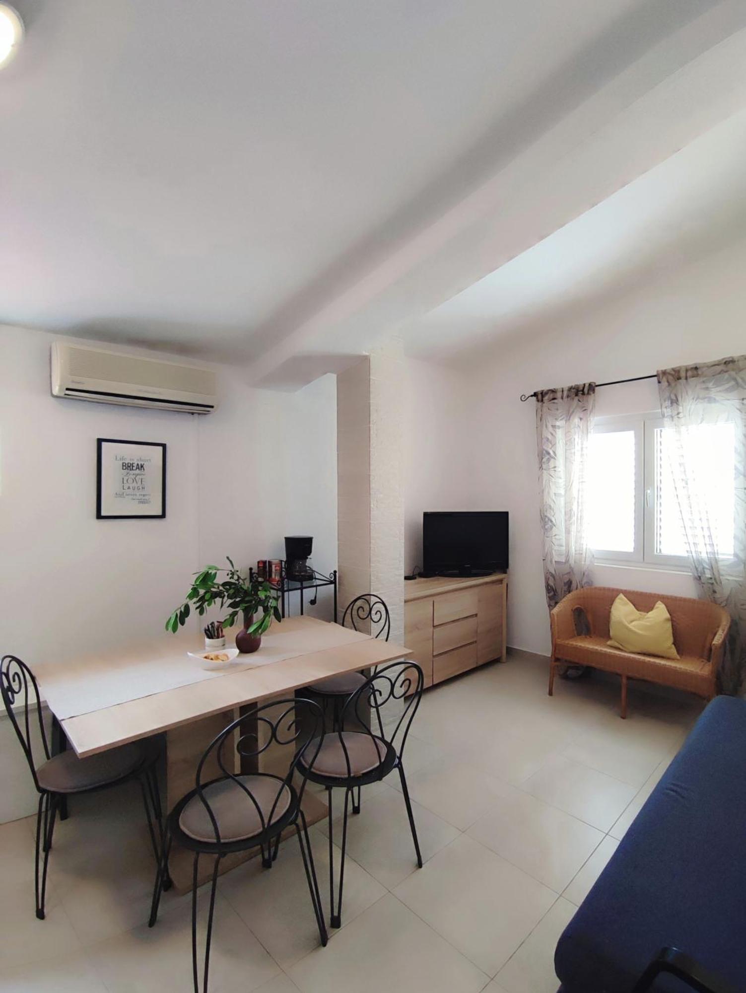 Apartments Divna Baška Voda Kültér fotó