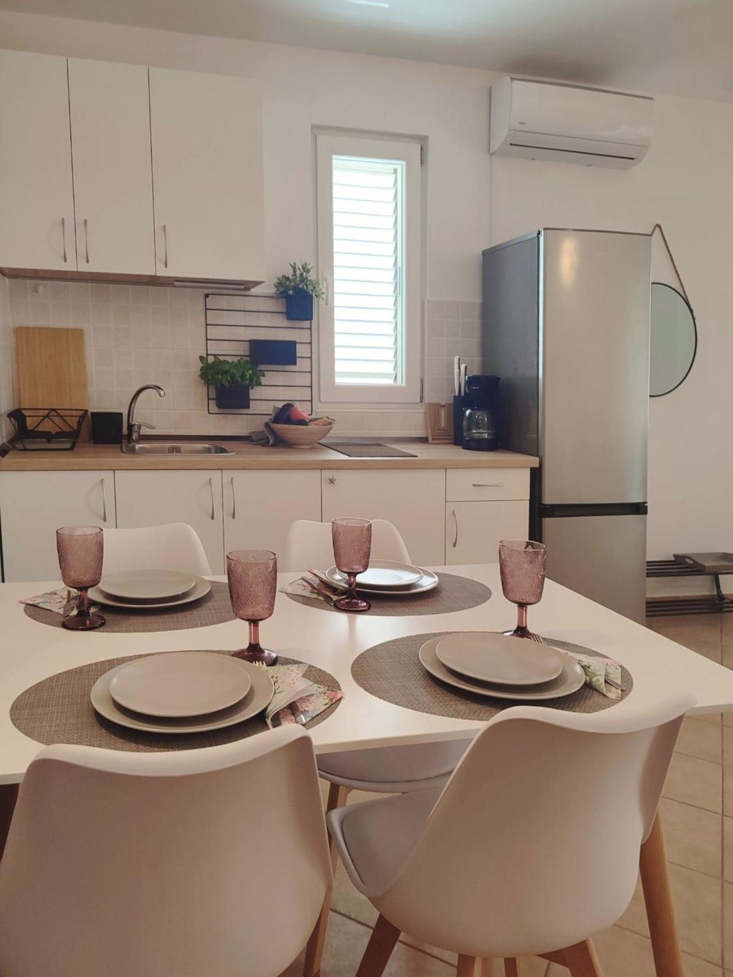 Apartments Divna Baška Voda Kültér fotó